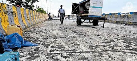 Commuters, protestors demand action as traffic woes at Goshree bridge deepen